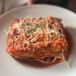 Civico 1845 signature dishes Vegan Rigatoni Puttanesca
Pappardelle Brasato
Vegan Lasagna